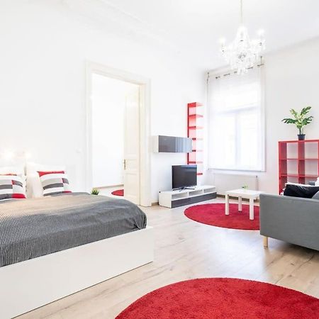 Bright & Large Apartment At Top Location Budapest Extérieur photo
