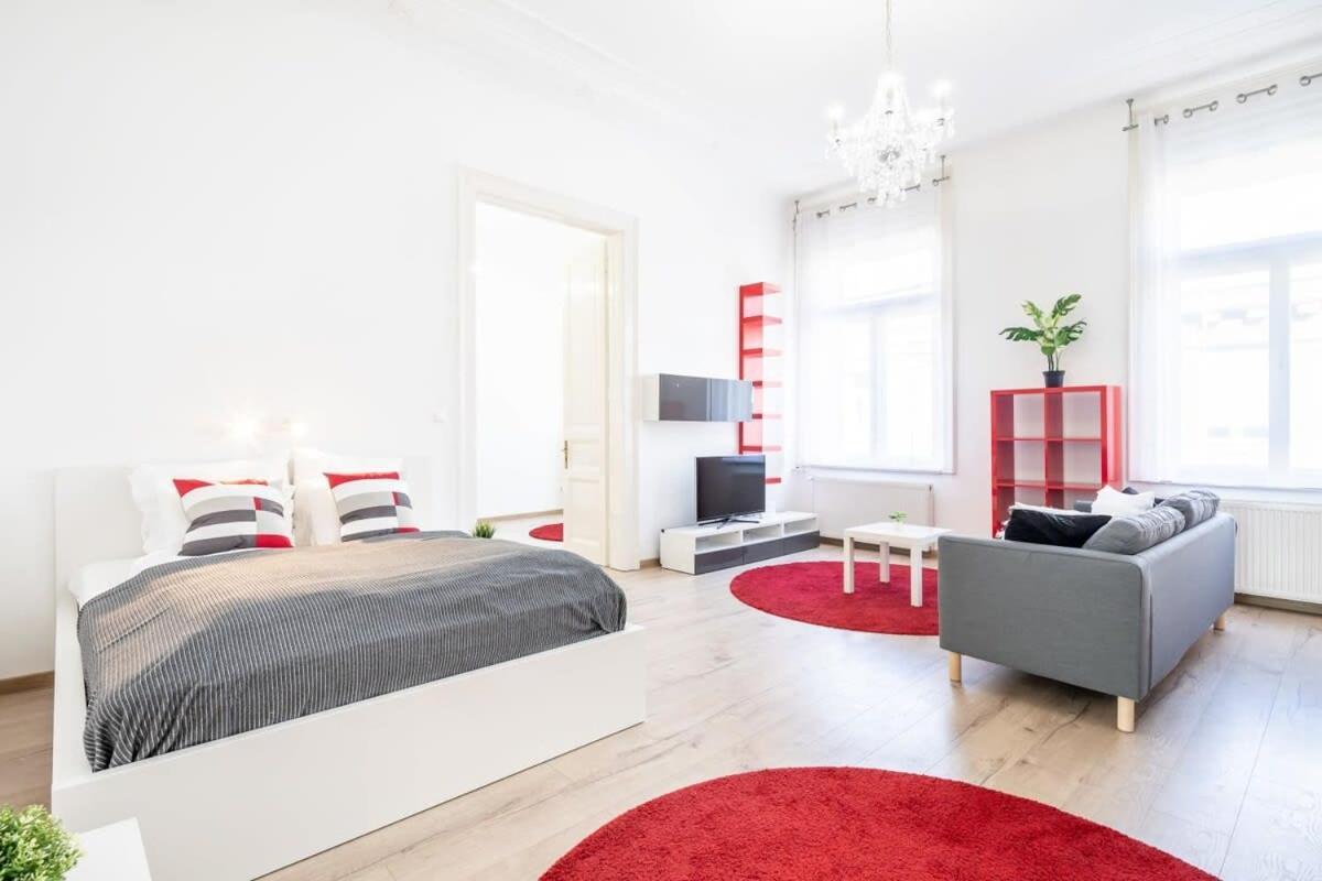 Bright & Large Apartment At Top Location Budapest Extérieur photo